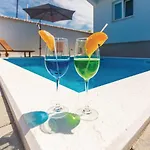 Bianca With Pool *